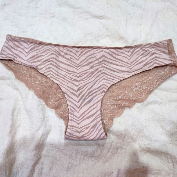Pink Victoria's Secret panty - Picture 3 of 3